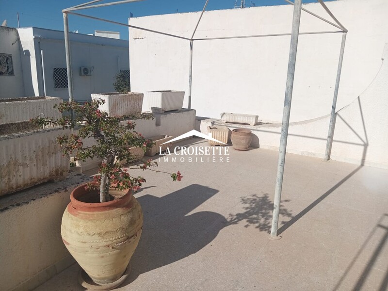 Etage de villa S+2 à La Marsa